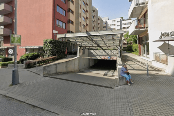 Prenájom garáže 14 m², Paříkova, Praha Prenájom garáže 14 m², Paříkova, Praha