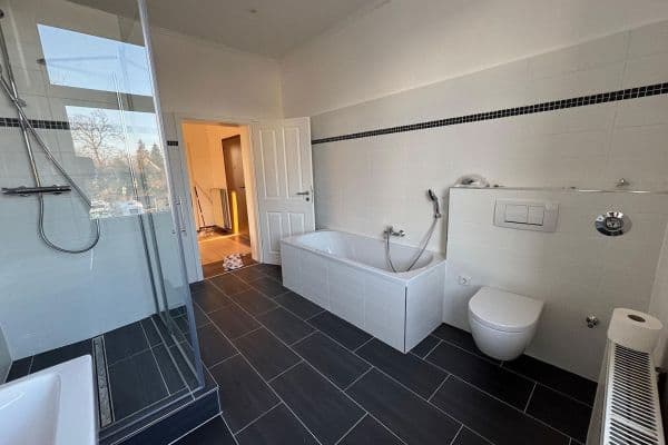 Prenájom bytu 3-izbový 83 m², Wenderter Straße 15, Sarstedt Prenájom bytu 3-izbový 83 m², Wenderter Straße 15, Sarstedt