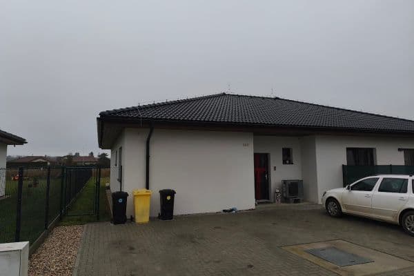 Prenájom bytu 2-izbový 49 m², U Luk, Tišice Prenájom bytu 2-izbový 49 m², U Luk, Tišice