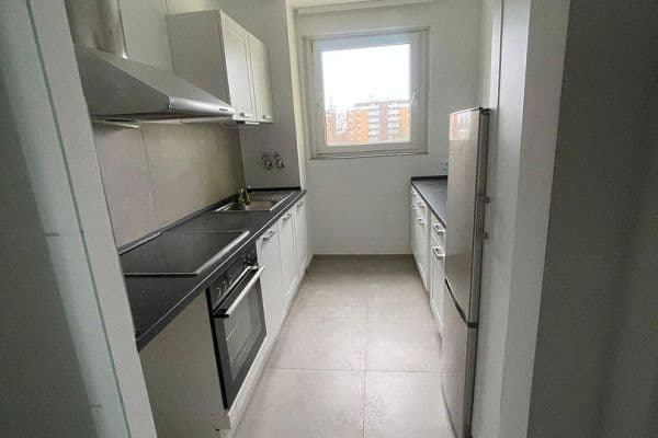 Prenájom bytu 3-izbový 109 m², Alzeyer Str. 1, Frankfurt, Hesensko Prenájom bytu 3-izbový 109 m², Alzeyer Str. 1, Frankfurt, Hesensko