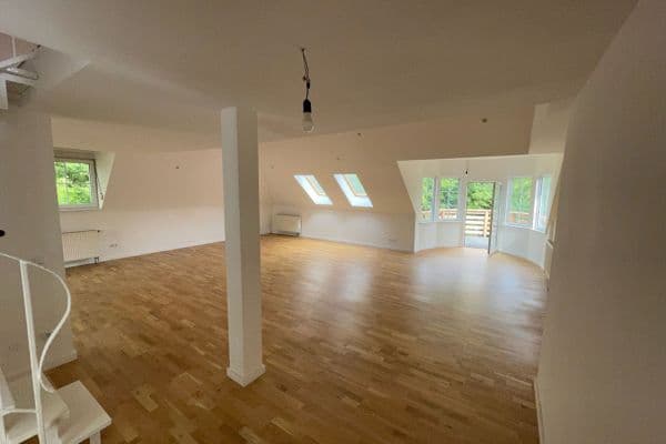 Prenájom bytu 4-izbový 193 m², Bergstraße 16, Carlsberg Prenájom bytu 4-izbový 193 m², Bergstraße 16, Carlsberg