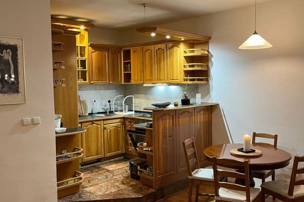 Prenájom bytu 2-izbový 54 m², Medená, Bratislava - mestská časť Staré Mesto Prenájom bytu 2-izbový 54 m², Medená, Bratislava - mestská časť Staré Mesto