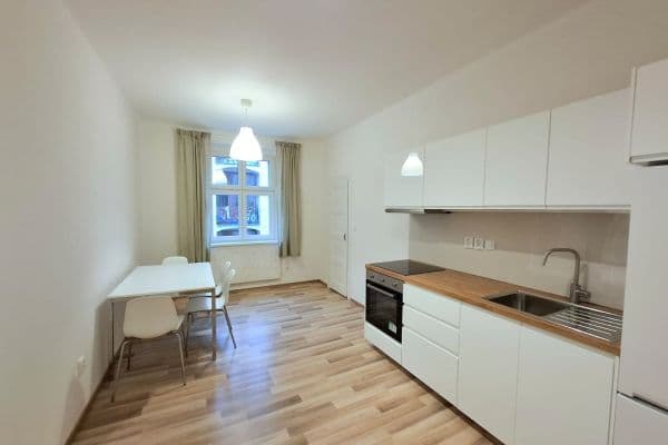 Prenájom bytu 2-izbový 47 m², Na Žertvách, Praha, Praha Prenájom bytu 2-izbový 47 m², Na Žertvách, Praha, Praha