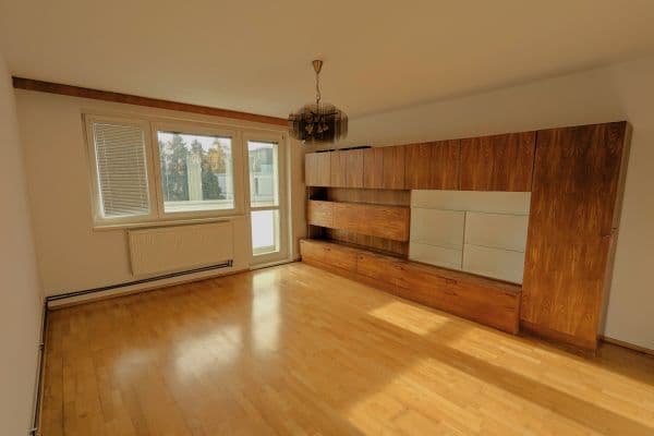 Predaj bytu 3-izbový 81 m², Na Petřinách, Praha Predaj bytu 3-izbový 81 m², Na Petřinách, Praha