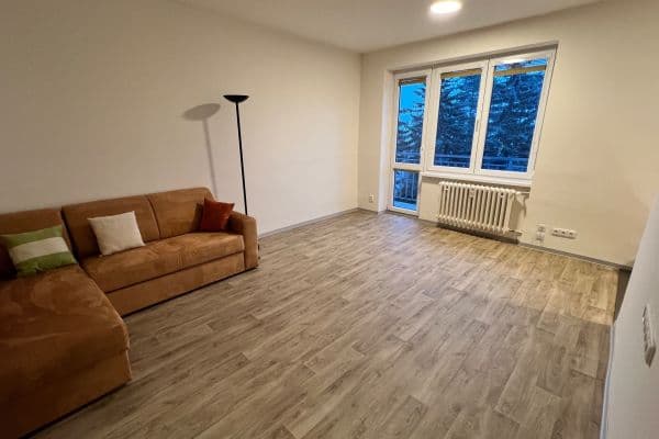 Prenájom bytu 2-izbový 53 m², Na Míčánce, Praha Prenájom bytu 2-izbový 53 m², Na Míčánce, Praha