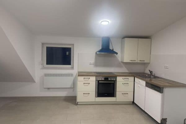 Prenájom bytu 3-izbový 75 m², Dreieich Prenájom bytu 3-izbový 75 m², Dreieich