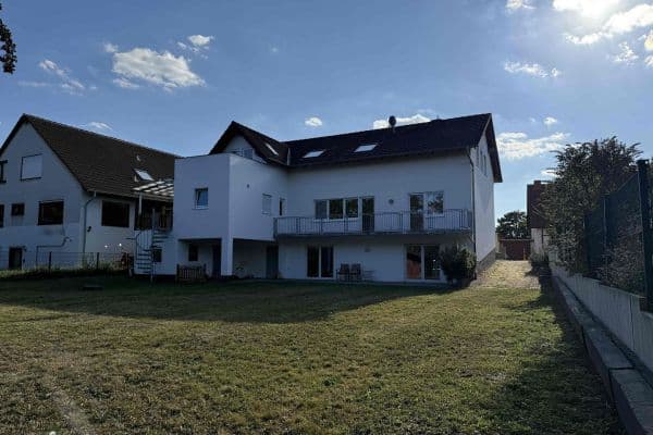 Predaj domu 210 m², pozemek 402 m², Gau-Bischofsheim Predaj domu 210 m², pozemek 402 m², Gau-Bischofsheim