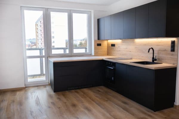 Predaj bytu 3-izbový 53 m², náměstí Generála Píky, Plzeň, Plzeňský kraj Predaj bytu 3-izbový 53 m², náměstí Generála Píky, Plzeň, Plzeňský kraj