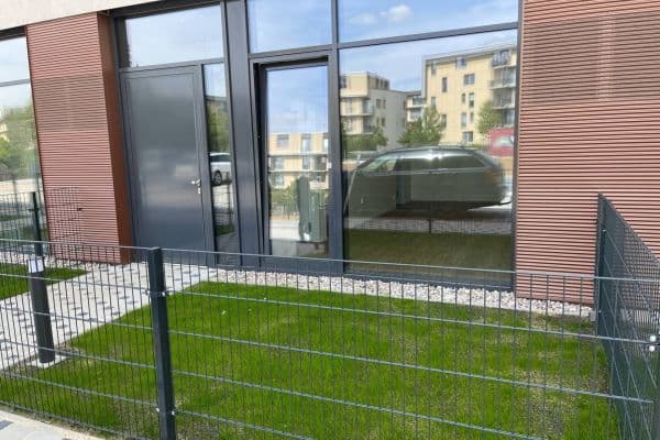 Prenájom bytu 1-izbový 45 m², Malešická, Praha Prenájom bytu 1-izbový 45 m², Malešická, Praha