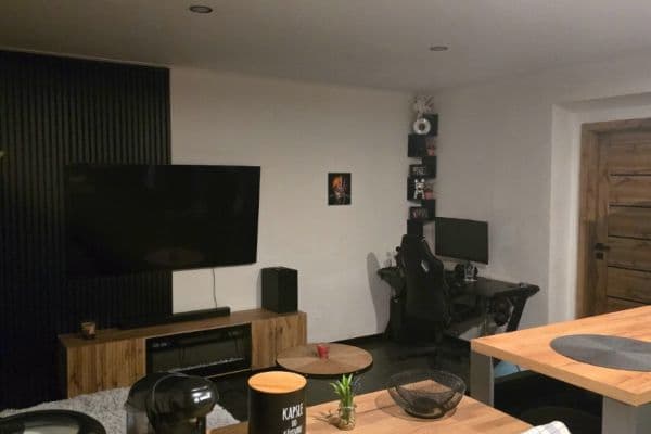 Predaj bytu 3-izbový 72 m², 5. května, Dobroměřice Predaj bytu 3-izbový 72 m², 5. května, Dobroměřice