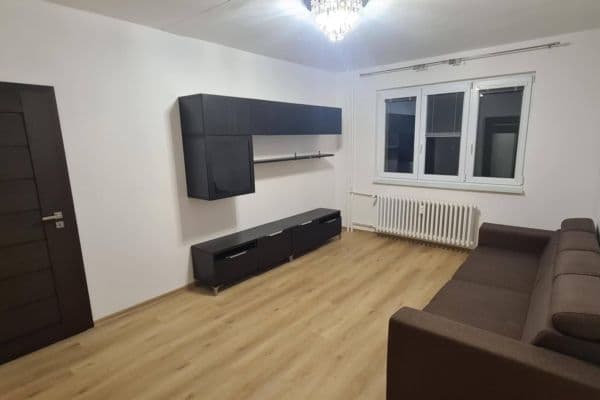 Prenájom bytu 2-izbový 56 m², Svatováclavská, Uherské Hradiště Prenájom bytu 2-izbový 56 m², Svatováclavská, Uherské Hradiště