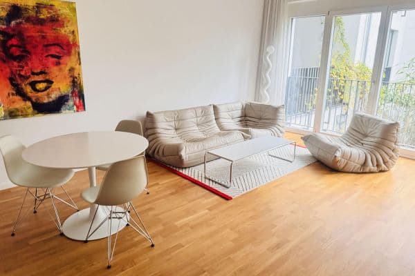 Prenájom bytu 2-izbový 77 m², Pariser Straße 22, Berlin, Berlín Prenájom bytu 2-izbový 77 m², Pariser Straße 22, Berlin, Berlín