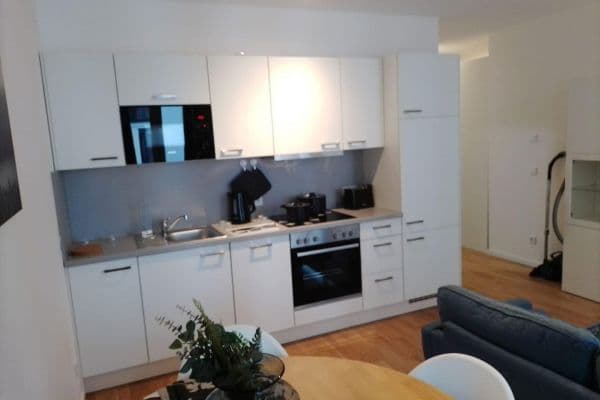 Prenájom bytu 1-izbový 40 m², Schönefeld Prenájom bytu 1-izbový 40 m², Schönefeld