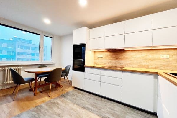 Prenájom bytu 3-izbový 68 m², Děčínská, Prenájom bytu 3-izbový 68 m², Děčínská,