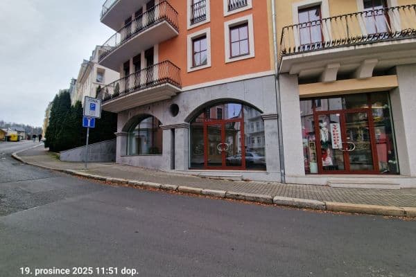 Prenájom nebytového priestoru 46 m², Zámecký vrch, Karlovy Vary Prenájom nebytového priestoru 46 m², Zámecký vrch, Karlovy Vary