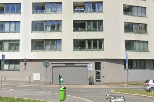 Prenájom garáže 10 m², Pod Radnicí, Praha Prenájom garáže 10 m², Pod Radnicí, Praha