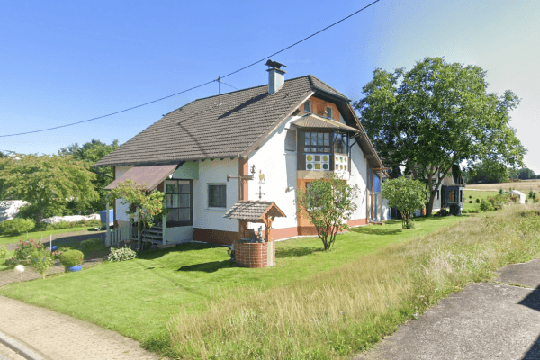 Predaj domu 225 m², pozemek 1.118 m², Raiffeisenstrasse 19, Biebern Predaj domu 225 m², pozemek 1.118 m², Raiffeisenstrasse 19, Biebern