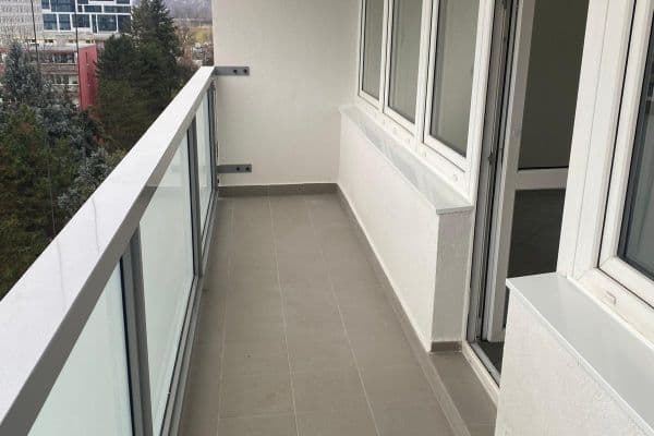 Prenájom bytu 2-izbový 42 m², Nekvasilova, Praha Prenájom bytu 2-izbový 42 m², Nekvasilova, Praha