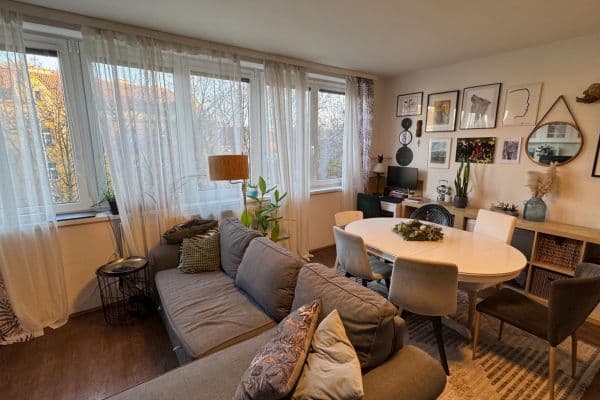 Prenájom bytu 4-izbový 85 m², U Michelského mlýna, Praha Prenájom bytu 4-izbový 85 m², U Michelského mlýna, Praha