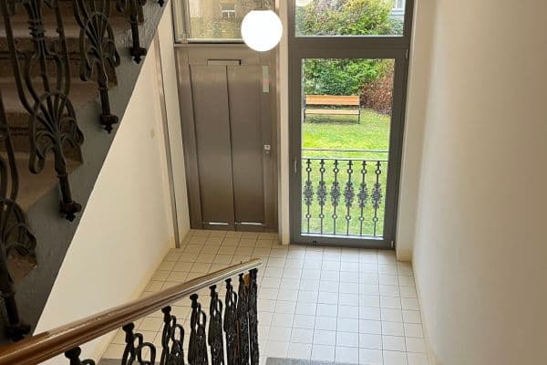 Prenájom kancelárie 72 m², Korunní, Praha Prenájom kancelárie 72 m², Korunní, Praha