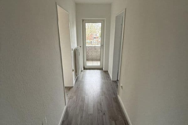 Prenájom bytu 2-izbový 66 m², Berliner Str.32, Köln, Severné Porýnie - Westfálsko Prenájom bytu 2-izbový 66 m², Berliner Str.32, Köln, Severné Porýnie - Westfálsko