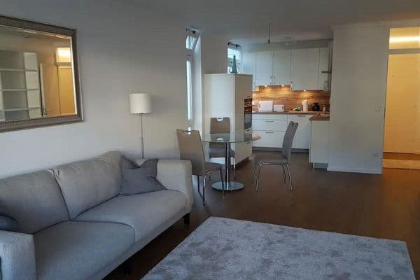 Prenájom bytu 2-izbový 70 m², München, Bavorsko Prenájom bytu 2-izbový 70 m², München, Bavorsko