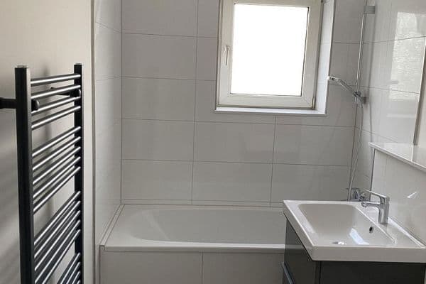 Prenájom bytu 2-izbový 48 m², Helgoländer Straße 22, Wuppertal Prenájom bytu 2-izbový 48 m², Helgoländer Straße 22, Wuppertal