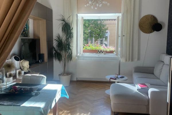 Prenájom bytu 2-izbový 64 m², Letohradská, Praha Prenájom bytu 2-izbový 64 m², Letohradská, Praha