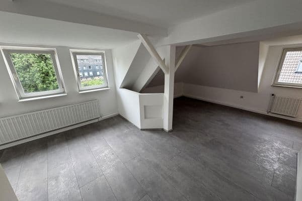Prenájom bytu 3-izbový 80 m², Wuppertal Cronenberg Prenájom bytu 3-izbový 80 m², Wuppertal Cronenberg