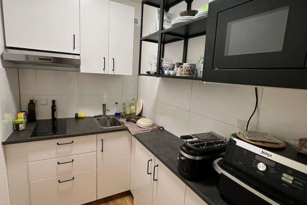 Prenájom bytu 4-izbový 75 m², Moltkestr, Köln, Severné Porýnie - Westfálsko Prenájom bytu 4-izbový 75 m², Moltkestr, Köln, Severné Porýnie - Westfálsko