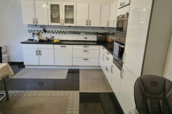 Predaj bytu 3-izbový 68 m², Duisburg Predaj bytu 3-izbový 68 m², Duisburg