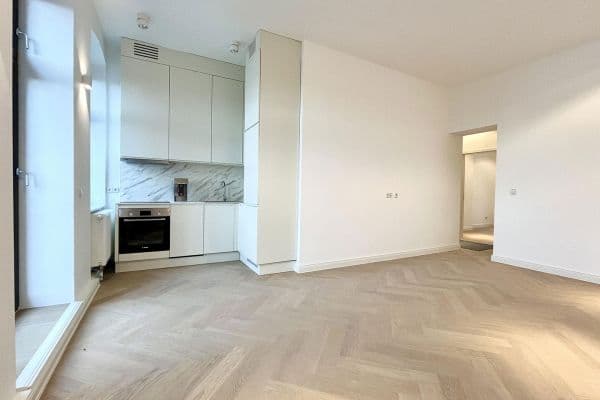 Prenájom bytu 2-izbový 50 m², Schöneberger Str. 9, Berlin, Berlín Prenájom bytu 2-izbový 50 m², Schöneberger Str. 9, Berlin, Berlín