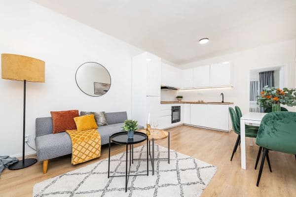 Predaj bytu 3-izbový 57 m², Hostýnská, Praha Predaj bytu 3-izbový 57 m², Hostýnská, Praha