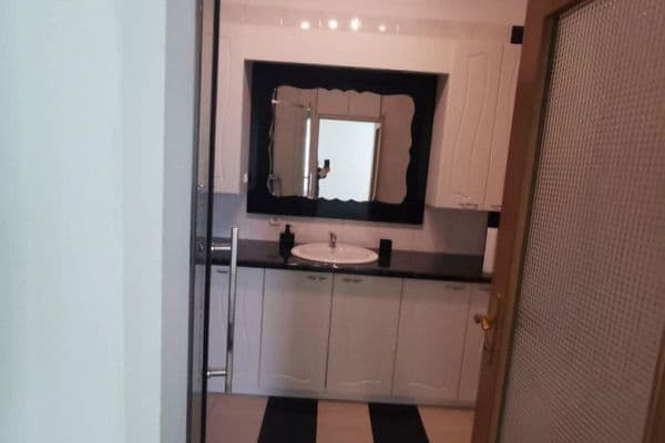 Prenájom bytu 2-izbový 74 m², Ebergassing Prenájom bytu 2-izbový 74 m², Ebergassing