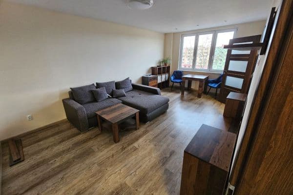 Prenájom bytu 2-izbový 60 m², Východní, Karlovy Vary Prenájom bytu 2-izbový 60 m², Východní, Karlovy Vary