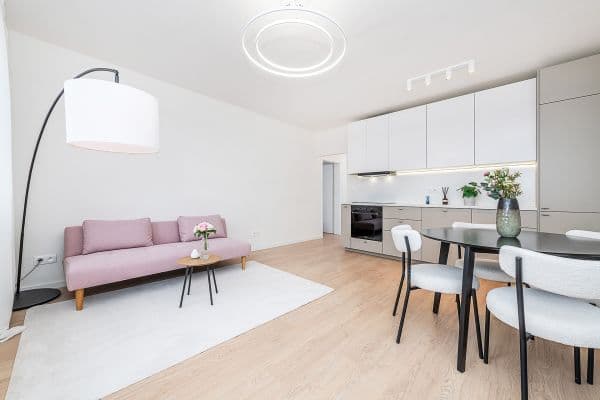 Predaj bytu 2-izbový 47 m², Biskupcova, Praha Predaj bytu 2-izbový 47 m², Biskupcova, Praha