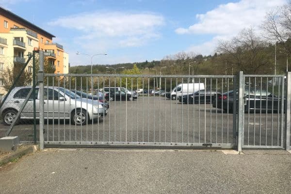 Prenájom garáže 14 m², Plachty, Brno Prenájom garáže 14 m², Plachty, Brno