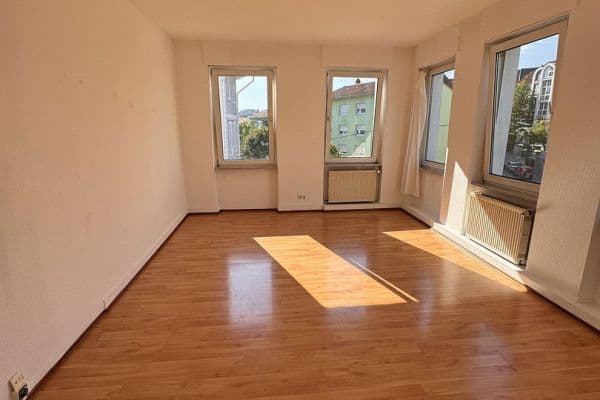 Prenájom bytu 3-izbový 85 m², Salierstr. 59, Pforzheim, Bádensko-Wurttembersko Prenájom bytu 3-izbový 85 m², Salierstr. 59, Pforzheim, Bádensko-Wurttembersko