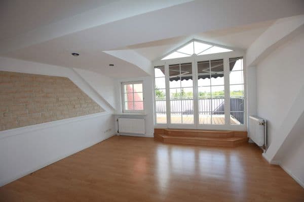 Predaj bytu 3-izbový 106 m², Berlin, Berlín Predaj bytu 3-izbový 106 m², Berlin, Berlín