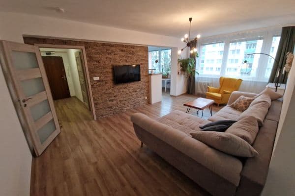Prenájom bytu 4-izbový 82 m², Havlíčkova, Mladá Boleslav Prenájom bytu 4-izbový 82 m², Havlíčkova, Mladá Boleslav