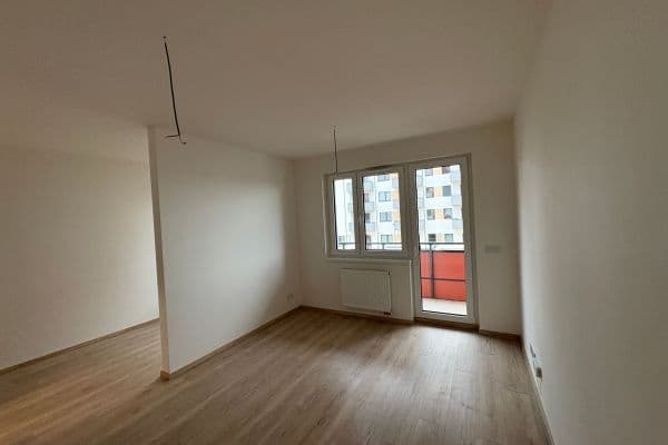 Prenájom bytu 1-izbový 35 m², Fabiánové, Praha Prenájom bytu 1-izbový 35 m², Fabiánové, Praha