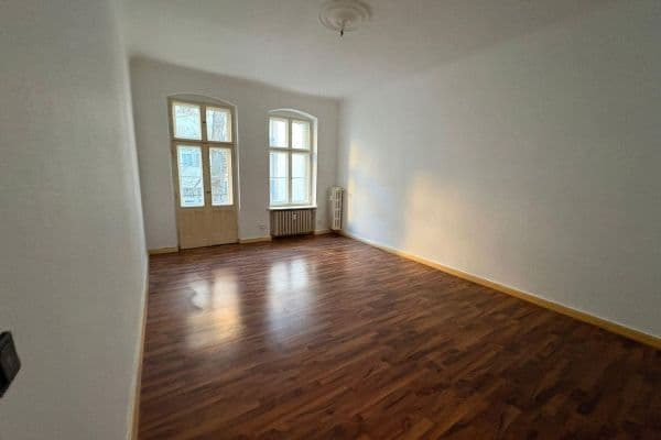 Prenájom bytu 3-izbový 85 m², Duisburgerstr. 15, Berlin, Berlín Prenájom bytu 3-izbový 85 m², Duisburgerstr. 15, Berlin, Berlín