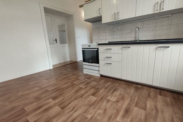 Prenájom bytu 2-izbový 75 m², Nádražní, Litoměřice Prenájom bytu 2-izbový 75 m², Nádražní, Litoměřice