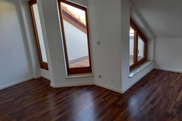 Prenájom bytu 2-izbový 50 m², Gerlingen Prenájom bytu 2-izbový 50 m², Gerlingen