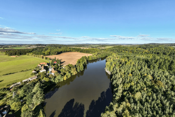 Predaj pozemku 70.499 m², Uzeničky Predaj pozemku 70.499 m², Uzeničky