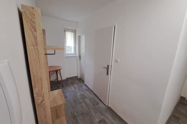 Prenájom bytu 2-izbový 62 m², Nádražní, Frenštát pod Radhoštěm Prenájom bytu 2-izbový 62 m², Nádražní, Frenštát pod Radhoštěm
