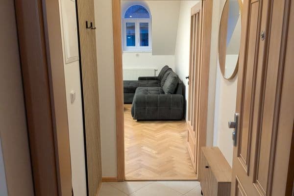 Prenájom bytu 2-izbový 42 m², Klimentská, Praha Prenájom bytu 2-izbový 42 m², Klimentská, Praha