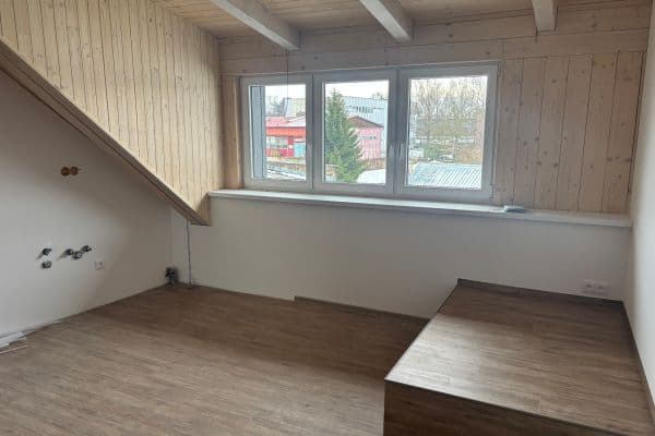 Prenájom bytu 2-izbový 45 m², Hněvotín Prenájom bytu 2-izbový 45 m², Hněvotín