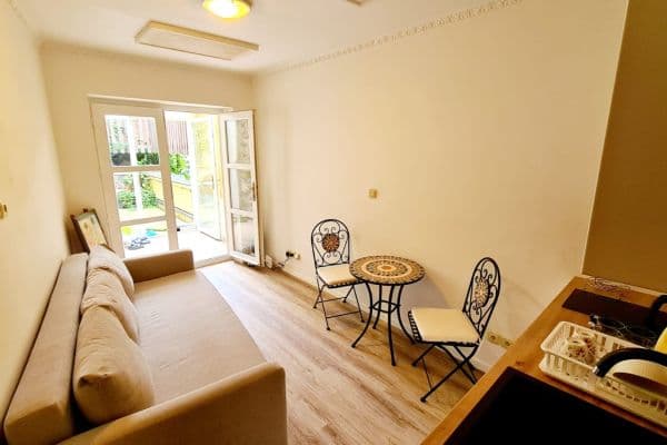 Prenájom bytu 1-izbový 22 m², V Šáreckém údolí, Praha Prenájom bytu 1-izbový 22 m², V Šáreckém údolí, Praha