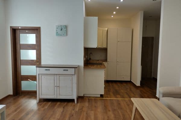 Prenájom bytu 2-izbový 60 m², Cyrila Boudy, Kladno Prenájom bytu 2-izbový 60 m², Cyrila Boudy, Kladno